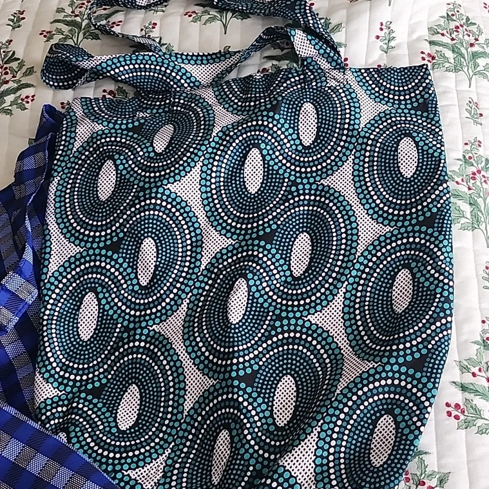 Colorful Patterned Fabrics Made In AFRICA - Picture 2 of 4